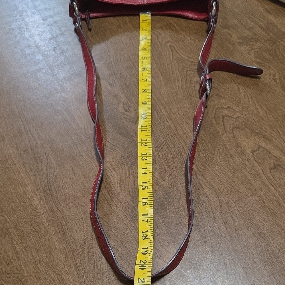 Tignanello Chic Red Leather Crossbody Bag‎ Lightweight Casual Small Bag - Picture 16 of 16